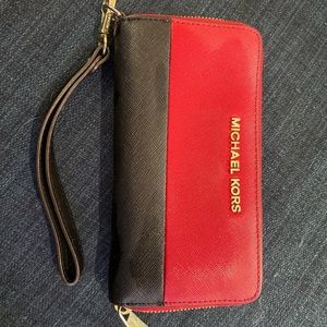 Michael Kors wristlet/wallet